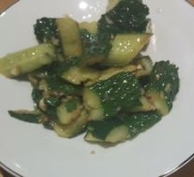炝拌胡麻油黄瓜