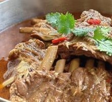 Grassland Scorpion Lamb Ribs Hot Pot