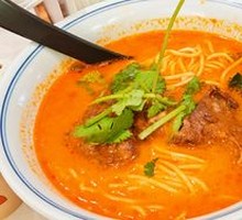 Tomato Herb Soup with Pork Knuckle Noodles