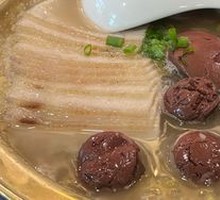 Boiled pork and blood sausage