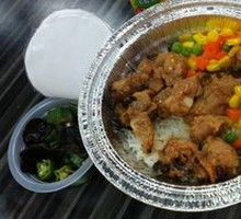 Steamed Spare Ribs with Black Bean Sauce in Clay Pot Rice