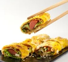 Fermented Snail Noodle with Sour Bamboo Shoots and Grilled Cold Noodles