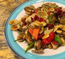 Spicy Stir-Fried Clams