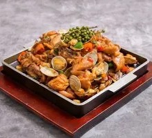 Clam and Chicken Stir-fry