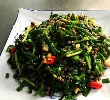 Snail Meat Stir-Fried with Leeks