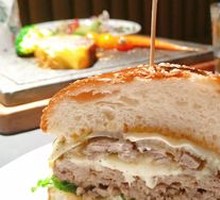 Beef Heaven Big Beef Burger