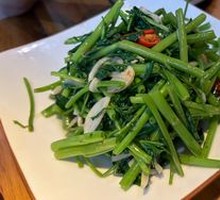 Stir-fried Water Spinach with Sour Bamboo Shoots