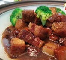 Honey Glazed Braised Pork Belly