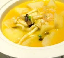 Yellow Broth Seafood Stewed Glutinous Rice and Yam