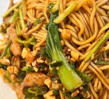 Sichuan-style Pork Intestine Noodles