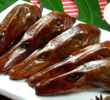 Sauce-Flavored Duck Heads