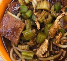 Medium-spicy Naan Noodles Half-and-Half