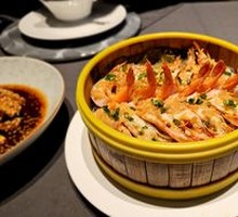 Steamed Sea Shrimp with Garlic Noodles