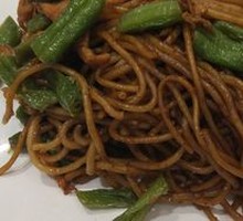 Beijing-style Braised Noodles with Green Beans
