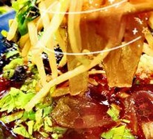 Intertwined Hot Pot Noodles