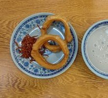 Soybean Juice with Fried Dough Rings and Pickled Vegetables