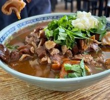 Braised Pork and Steamed Bun