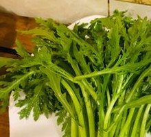 Chinese chrysanthemum greens