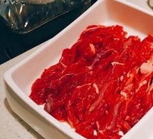 Stir-Fried Tender Beef with Sauce