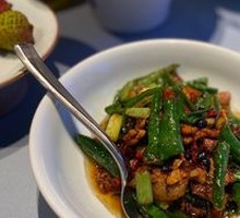 Stir-fried Two-head Black Pig Pork