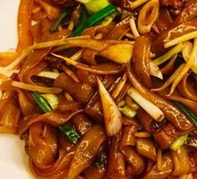 Dry-Fried Beef Rice Noodles