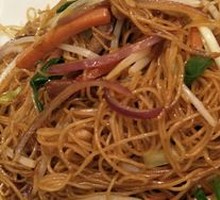 Stir-Fried Rice Noodles with Three Threads