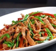 Stir-fried Chicken Strips with Green Pepper