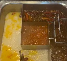 Tomato Chili Oil Hot Pot