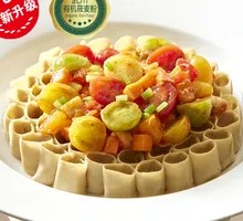 Five-Tomato Sauce over Buckwheat Noodles