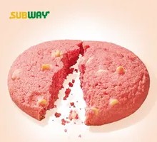 Strawberry White Chocolate Cookie