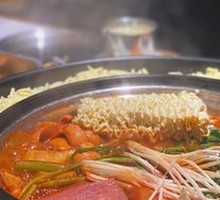 Military Rice Cake Hot Pot