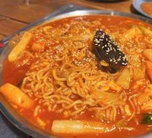 Cheese Ramen with Rice Cake