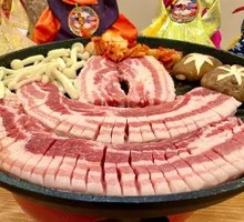 Thinly sliced pork belly