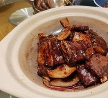 Black Pepper Beef Short Ribs in Clay Pot