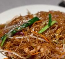 Stir-Fried Rice Noodles with Three Threads