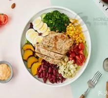 Black Pepper Chicken Breast Salad