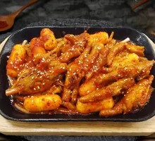 Chicken Feet Stir-Fried with Rice Noodles