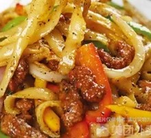 Black Pepper Beef Noodles