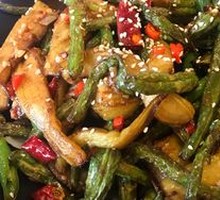 Spicy Stir-Fried Eggplant and Green Beans