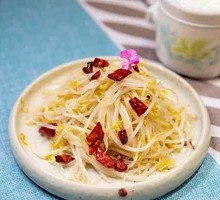 Spicy and Sour Bean Sprouts