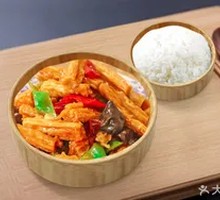 Fried Tofu Skin with Meat Rice