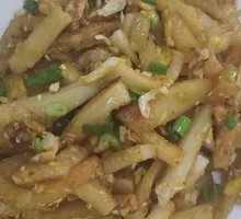 Stir-Fried Pork Noodles with Rice Cake