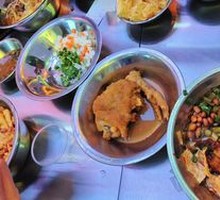 Crispy Golden Pig Feet