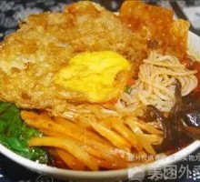 Fermented Snail Noodle with Fried Egg