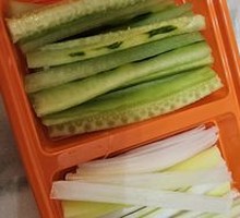 Bamboo Shoots with Green Onion Strips