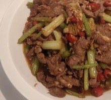 Stir-Fried Beef with Yellow Onion