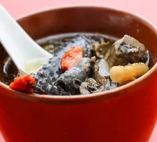 Red Date Chicken Soup with Goji Berries