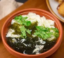 Tomato, seaweed, and egg drop soup