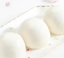 Round Steamed Bun