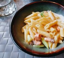 Salmon and Asparagus Pasta